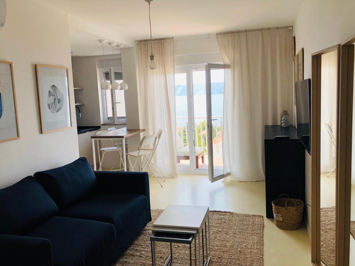 Apartman Meghan ノヴィ・ヴィノドロスキー エクステリア 写真